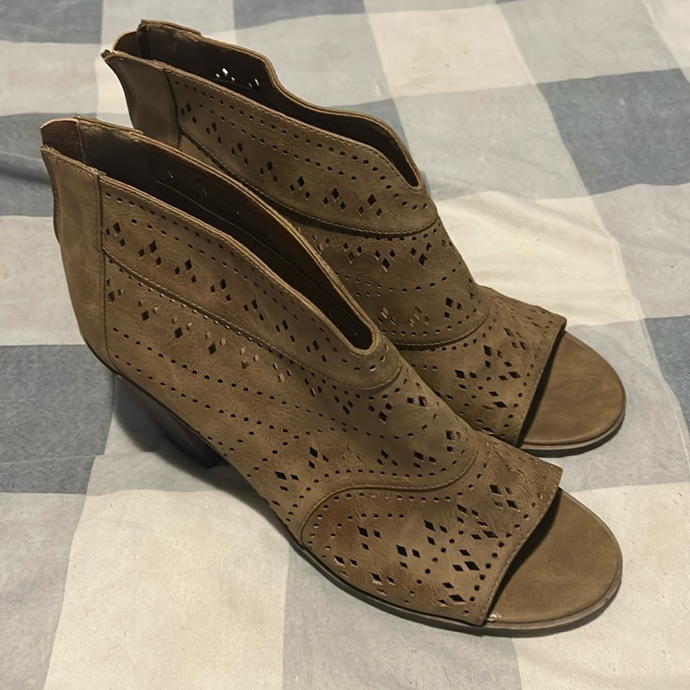 Women’s Heel